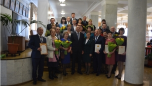 Делегация Яльчикского района под руководством главы администрации Николая Миллина приняла участие в торжественном мероприятии, посвященном Дню местного самоуправления (Фоторепортаж 2)