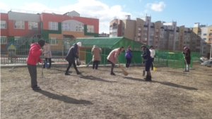 В образовательных учреждениях г. Чебоксары проходят субботники в плановом режиме