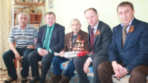 Поздравление ветеранов ВОВ на дому Урмарского городского поселения