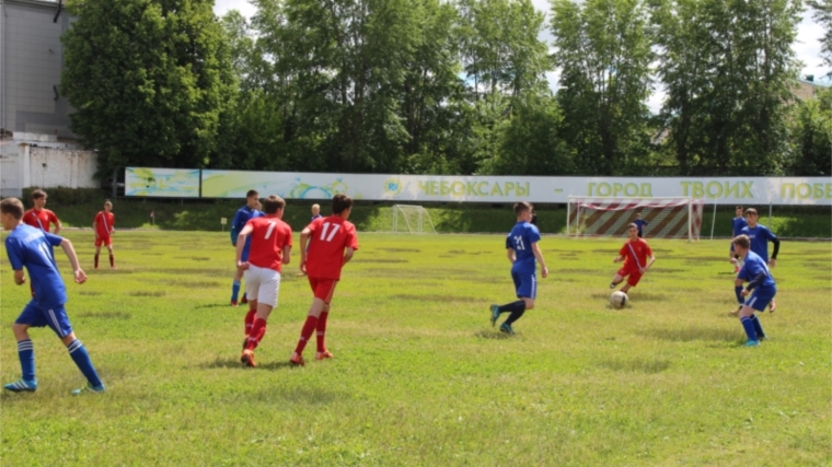 Среди команд пришкольных лагерей столицы стартовал городской турнир по мини-футболу