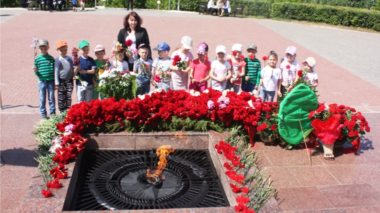 Воспитанники детских садов Чебоксар почтили память погибших героев в Великой Отечественной войне