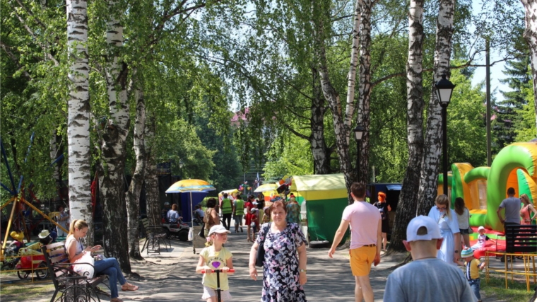 В День Республики в парке культуры и отдыха города Шумерля организованы разнообразные развлечения
