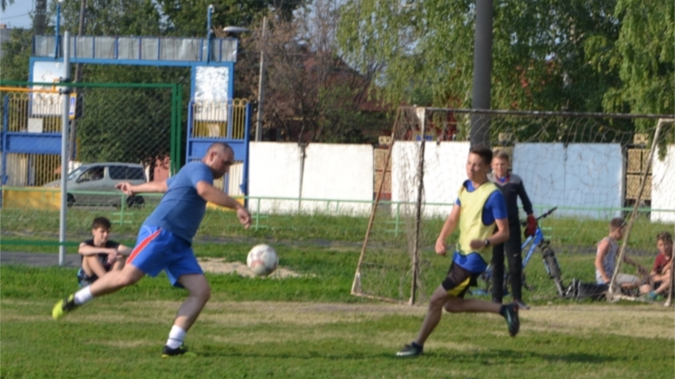 _В Алатыре стартовал турнир по мини-футболу, посвящённый Международному дню борьбы с наркоманией и незаконным оборотом наркотиков