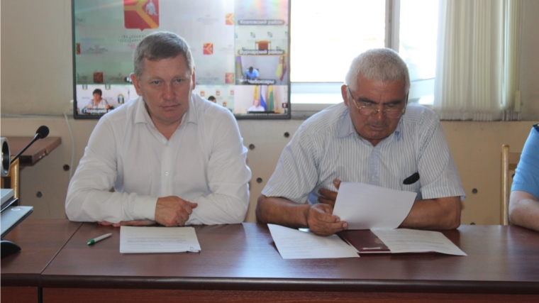 Сегодня под председательством главы района Менира Хамдеева в администрации Шемуршинского района состоялось заседание Совета по противодействию коррупции Шемуршинского района