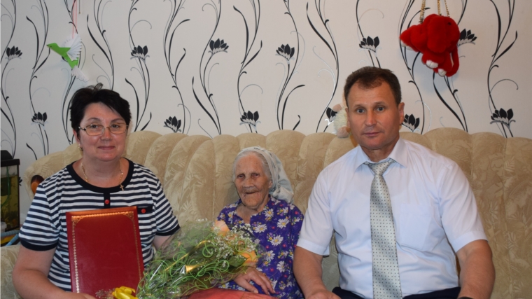 Старейшая жительница города Шумерли Ольга Васильевна Яфаркина отметила 104-й день рождения