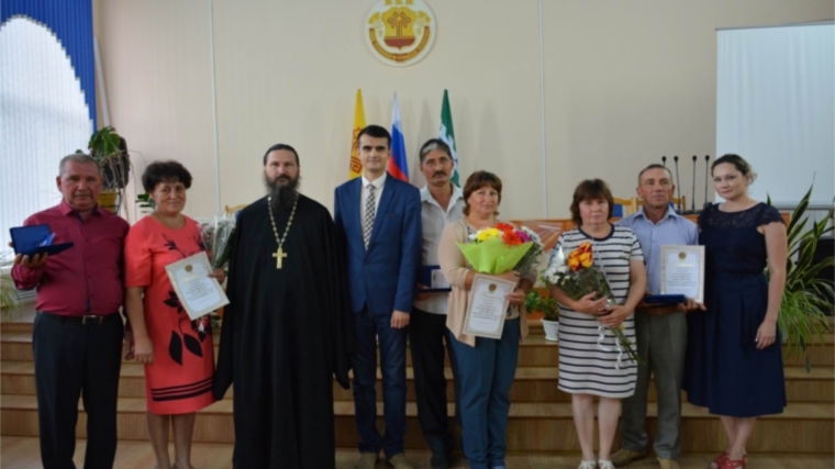 В Вурнарском районе состоялось праздничное мероприятие, посвященное Дню семьи, любви и верности