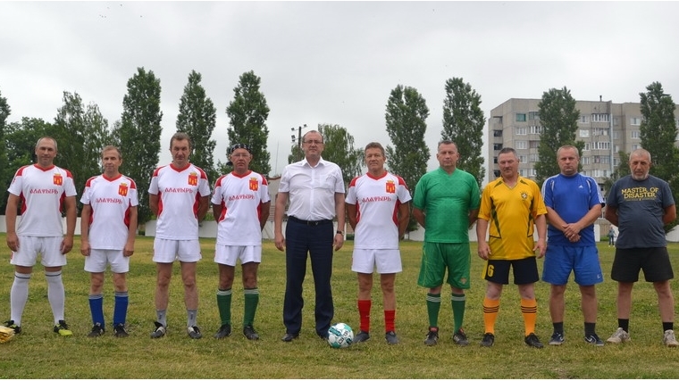 _Алатырцы вышли в полуфинал республиканских соревнований по мини-футболу