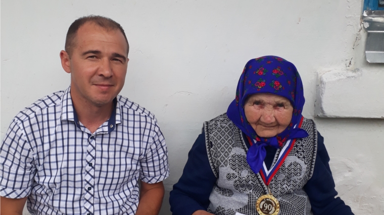 Жительнице д.Ирх-Сирмы Семеновой Раисе Семеновне исполнилось 90 лет