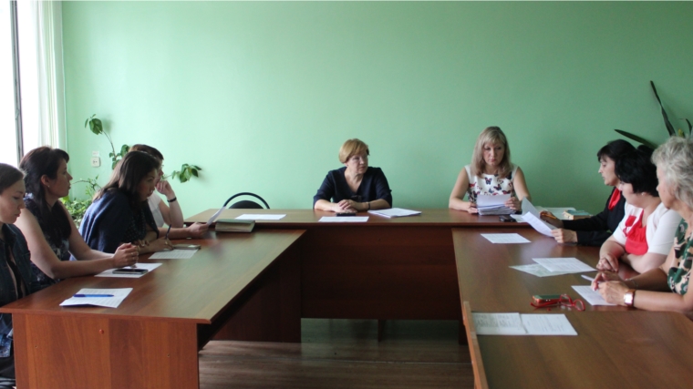В администрации города Канаш состоялось заседание комиссии по делам несовершеннолетних