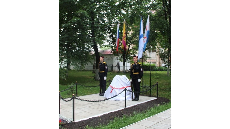 В Цивильском районе состоялось открытие памятника, посвященного ветеранам Военно-Морского Флота