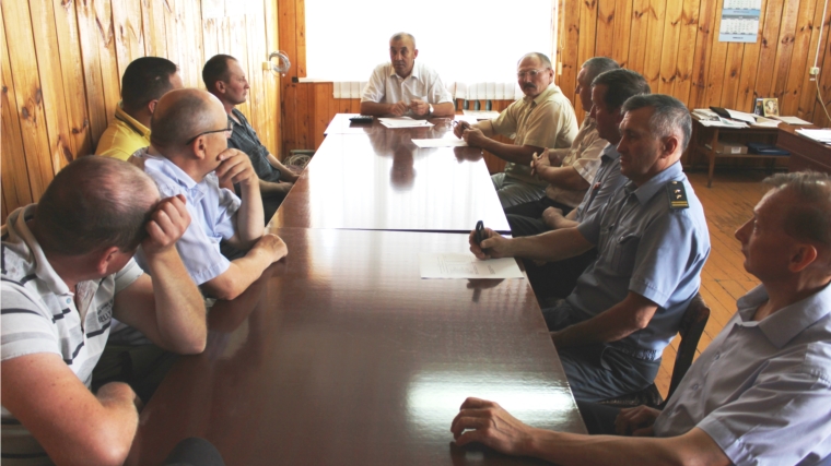 В администрации Шемуршинского района состоялось совещание с руководителями сельскохозяйственных предприятий