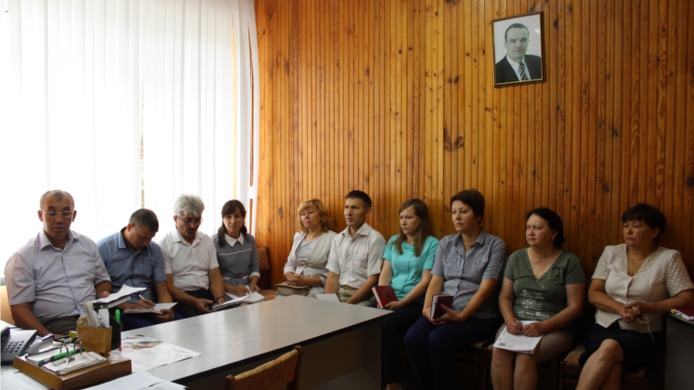 В администрации Шемуршинского района состоялось еженедельное совещание по текущим вопросам