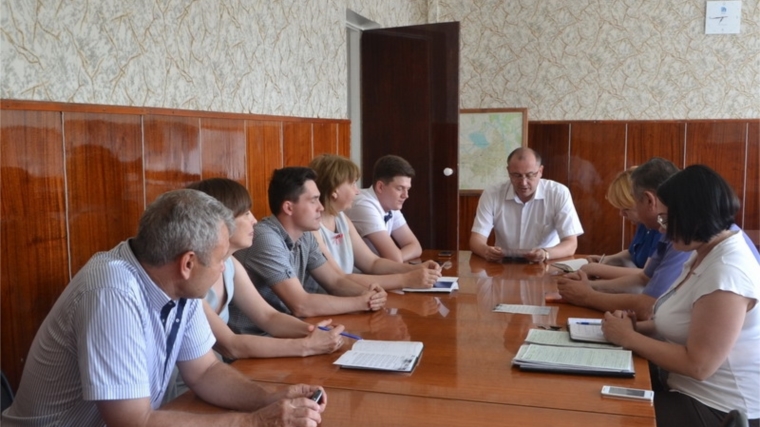 _Глава администрации города Алатыря Юрий Боголюбов провёл очередное заседание административной комиссии