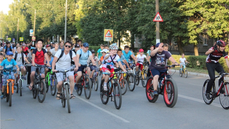 В рамках спортивных мероприятий, посвященных Дню города, в Канаше прошел V городской массовый велопробег