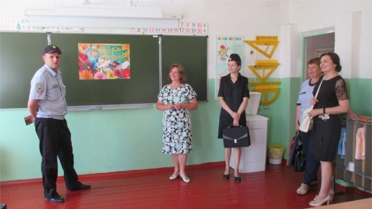 Приёмка школ и детских садов в Алатырском районе продолжается
