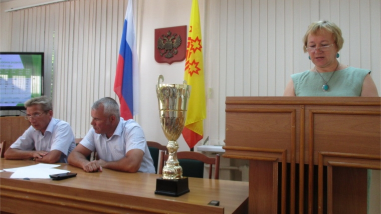 В администрации Чебоксарского района обсудили работу отдела ЗАГС Чебоксарского района