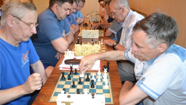 _В Алатыре прошли турниры по шахматам и шашкам