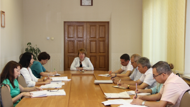 Глава администрации Новочебоксарска Ольга Чепрасова провела очередное совещание по благоустройству городского пляжа