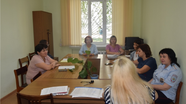 Московский район: нерадивые родители – на контроле комиссии по делам несовершеннолетних