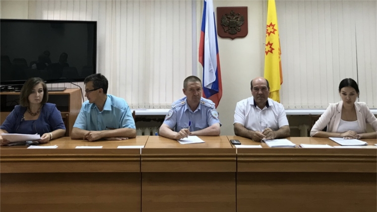 В Чебоксарском районе состоялось заседание комиссии по делам несовершеннолетних и защите их прав администрации Чебоксарского района