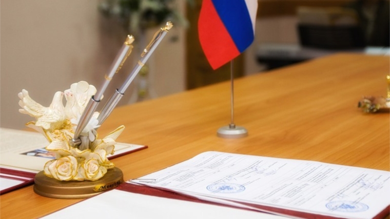 Московский район: 18.08.2018 - красивую дату для регистрации брака выбрали 7 пар молодожёнов