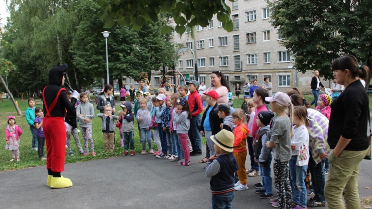 Московский район г. Чебоксары: дворовый праздник в честь Дня города