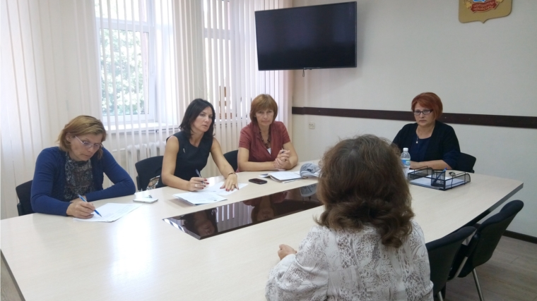 Заместитель главы администрации Ленинского района г. Чебоксары Елена Иванова ответила на вопросы горожан