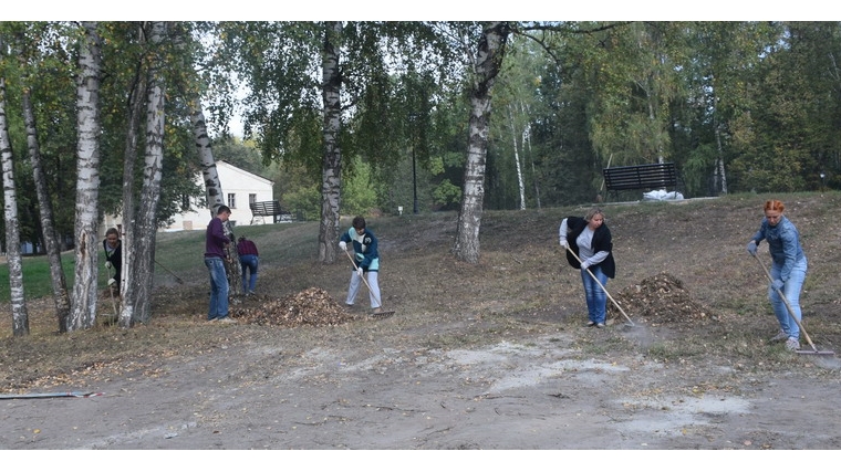 В рамках экологической недели в Шумерле повсеместно проходят субботники