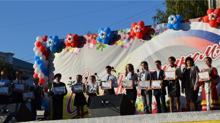 В День города Шумерля именными наградами отмечена талантливая и спортивная молодежь