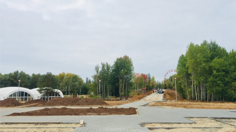 В парке «Амазония» продолжается строительство тротуаров