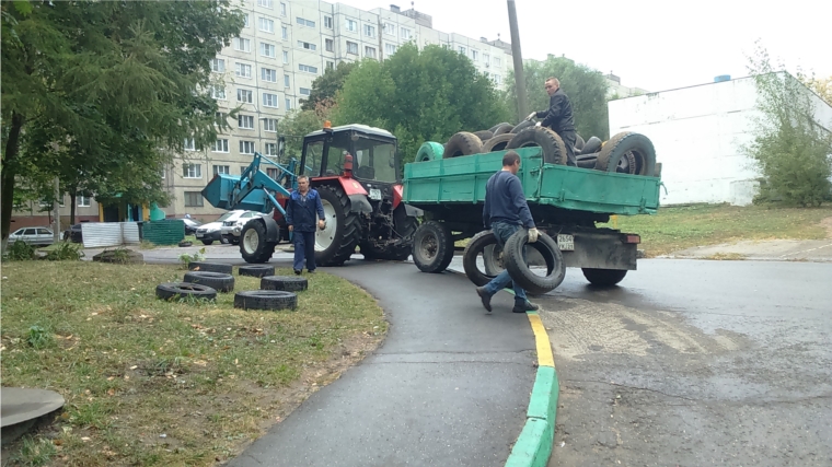 С дворовых территорий Ленинского района города Чебоксары вывезено 112 автомобильных покрышек