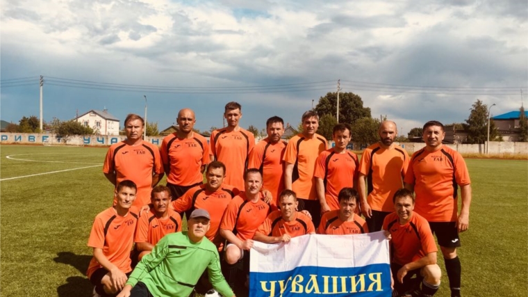 Первенство Чувашии по футболу в первом дивизионе и среди ветеранов вышло на финишную прямую