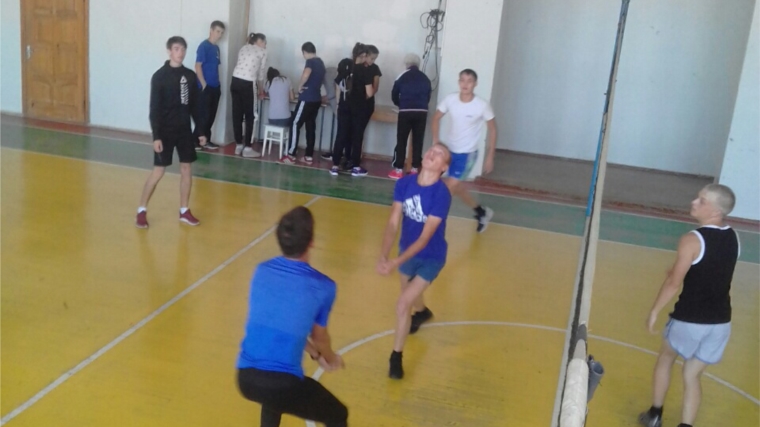 В Ленинском районе состоялась товарищеская игра по волейболу между командами общежитий ЧГСХА