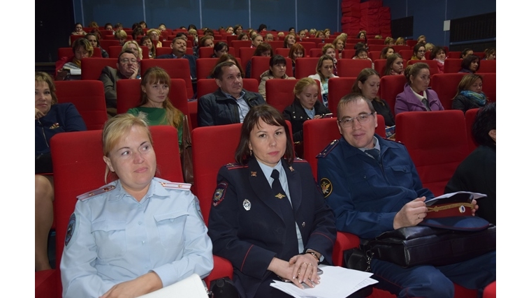 В Московском районе состоялось расширенное заседание комиссии по делам несовершеннолетних и защите их прав