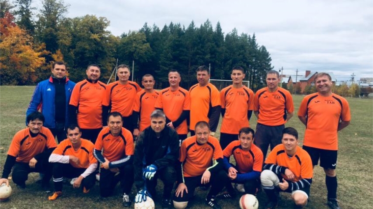 Команда &quot;Волга-тав-Урмары&quot; завершила первенство по футболу среди ветеранов на пятом месте