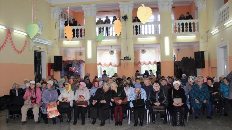 Праздничный концерт «В городском саду», посвященный Дню пожилого человека, состоялся в городе Канаш