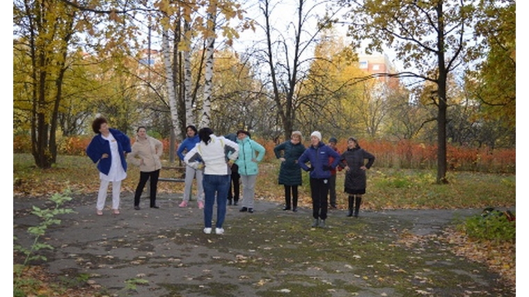 Новочебоксарская городская больница: быть здоровым и пребывать в хорошем настроении поможет утренняя зарядка