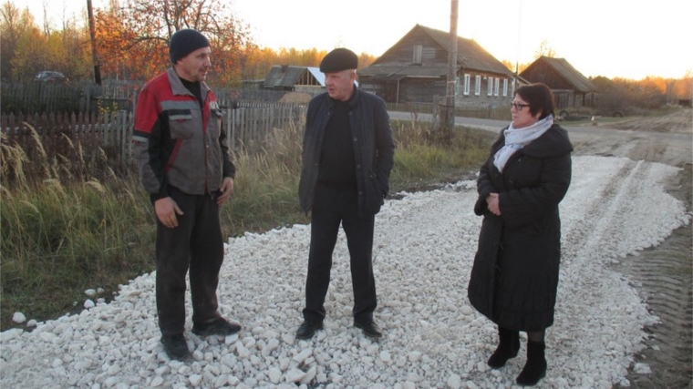 Глава администрации Алатырского района Н.И. Шпилевая в ходе рабочей поездки посетила поселок Киря