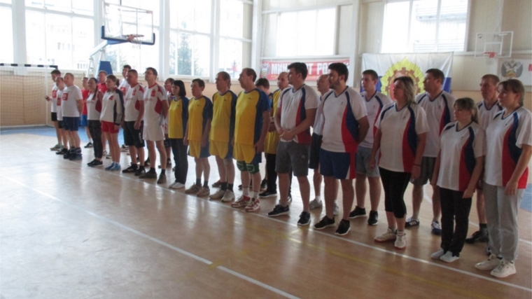 Команда администрации Шумерлинского района заняла второе место в соревнованиях по волейболу