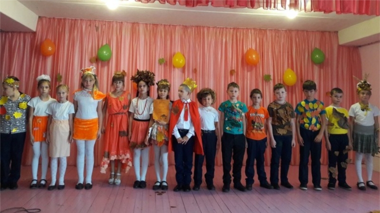 Праздник «Осенняя фантазия» прошёл в Кирской средней школе