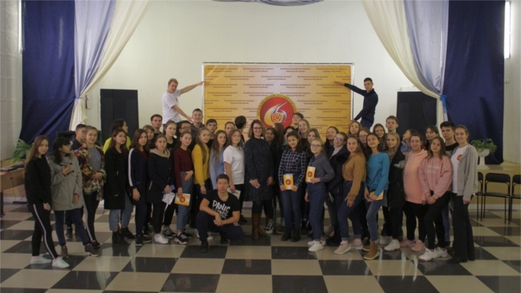 Ученицы Первомайской средней школы приняли участие в профильной смене Детского парламента Чувашской Республики
