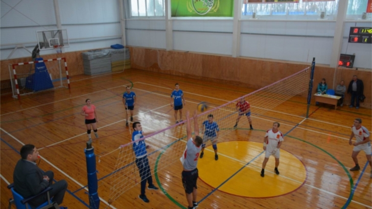_Команда администрации города Алатыря достойно выступила на республиканских соревнованиях по волейболу