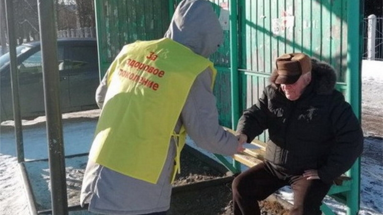 Волонтеры–наставники гимназии вышли на улицы города Шумерля с раздачей информационных листовок о проблеме СПИДа