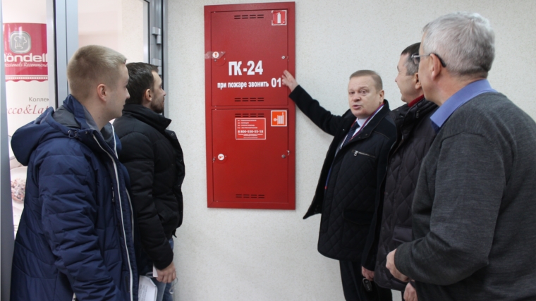 В преддверии новогодних праздников активисты «Народного контроля» проверяют торговые центры Чебоксар