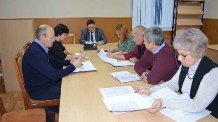 Глава администрации Мариинско-Посадского района А. Мясников провел совещание с представителями ресурсоснабжающих организаций
