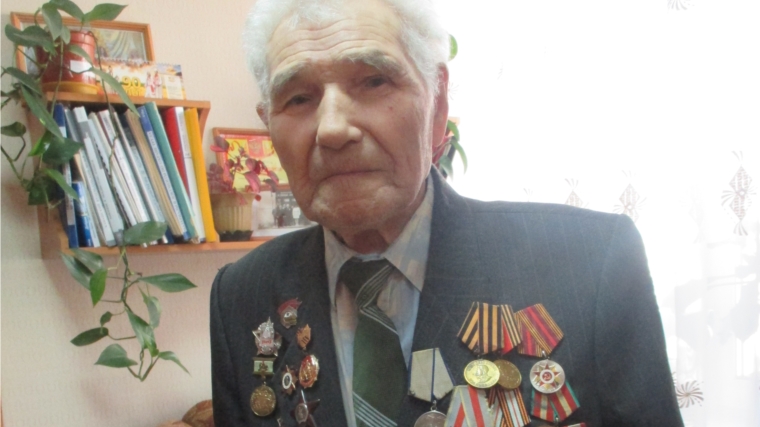 Почётному жителю города Канаш, ветерану Великой Отечественной войны Питеркину Арсентию Капитоновичу исполнилось 98 лет