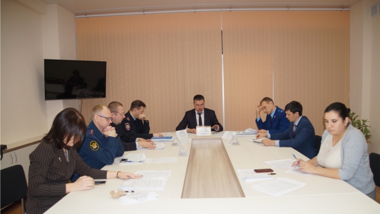 В Ленинском районе г.Чебоксары состоялось заседание Комиссии по профилактике правонарушений