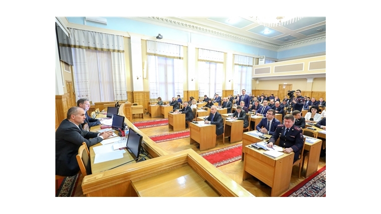 Чебоксары готовы к встрече Нового года. Будут учтены мнения горожан по улучшению транспортного обслуживания и участию в реализации федеральных программ
