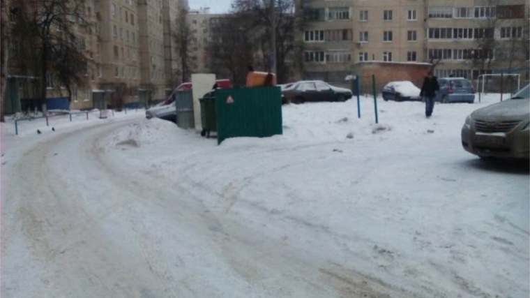В Московском районе проведен рейд по демонтажу блокирующих устройств с гостевых парковок