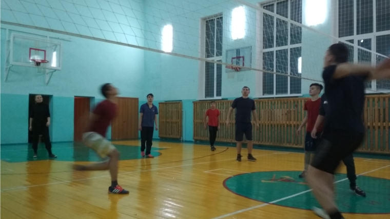 Товарищеская встреча по волейболу на призы Деда Мороза